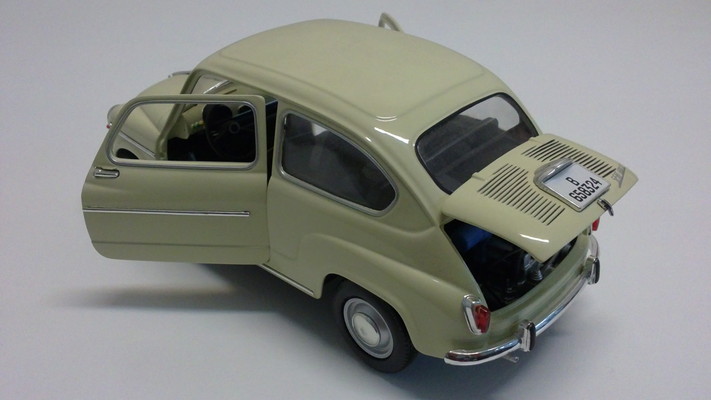 Solido 1/18 Seat 600D 1966